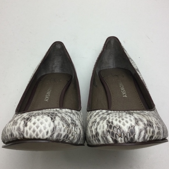 B Makowsky Neve Python Snake Print Leather Round Toe Pumps Size 7.5 - Picture 8 of 12